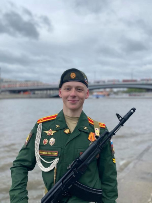 Наши выпускники на марше Победы в столице России!