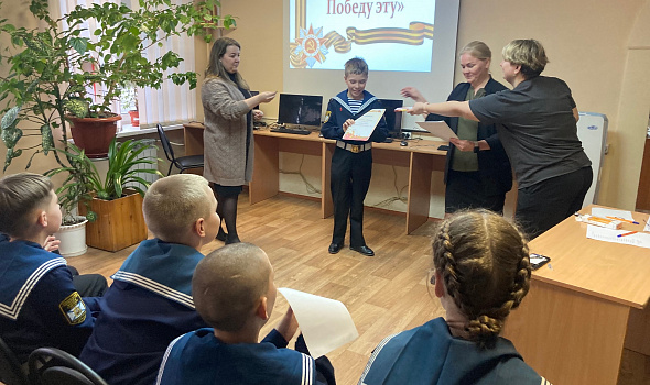 конкурс чтецов «Храним в сердцах Победу эту»