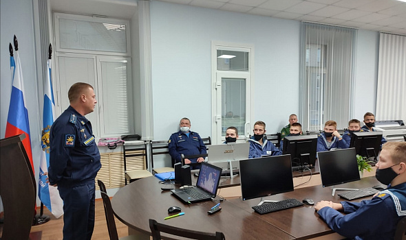 Профориентационная встреча обучающихся 10-х классов с представителями высших учебных заведений Военно-воздушных сил Российской Федерации. 