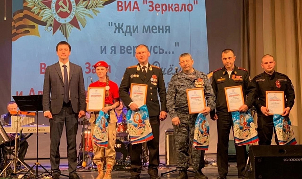 Поздравляем наших педагогов